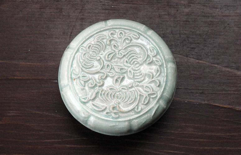 p>影青是中国陶瓷的艺术珍品.
